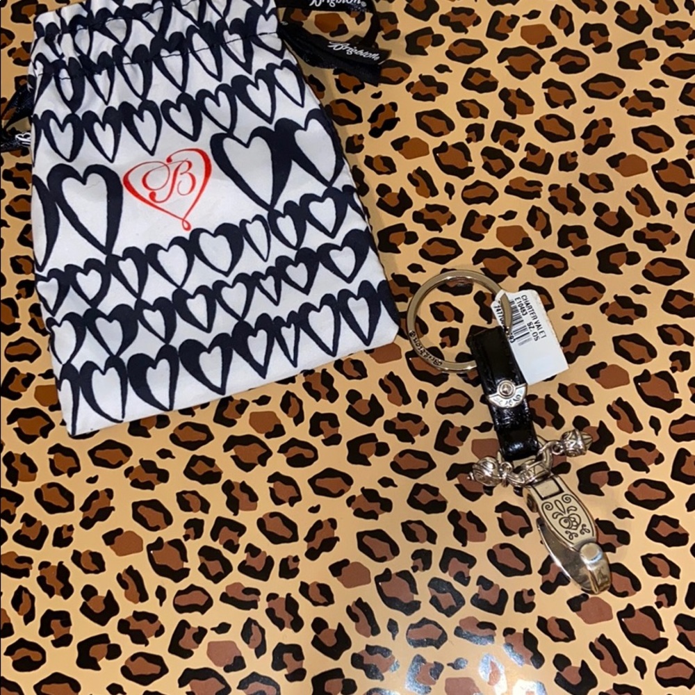 🖤 BRIGHTON KEYCHAIN BRAND NEW 🖤 10% LEATHER